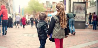 Espaces « no kids » : une discrimination contraire au vivre-ensemble ?