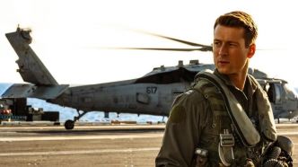 Glen Powell et ce célèbre réalisateur hollywoodien vont faire un film de pompiers