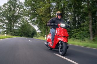 Essai – La Lambretta X300SR, version moderne du scooter iconique des «Mods»