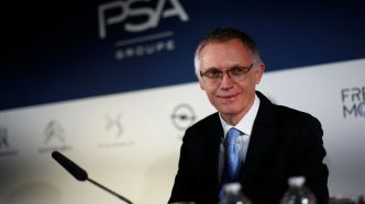 Stellantis : un "parachute doré" de 35 millions d'euros pour Carlos Tavares