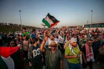 Affamés, isolés, arrêtés : la caravane Al Soumoud prise au piège en Libye