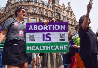 La Grande-Bretagne met fin à une loi injuste qui punissait les femmes pour avoir avorté hors délais