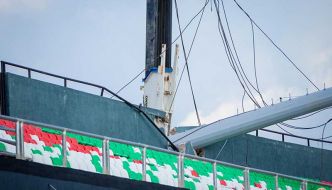 Stade Intwari : Chute du mât de support des projecteurs pendant l'inspection de la CAF, aucun souci ?