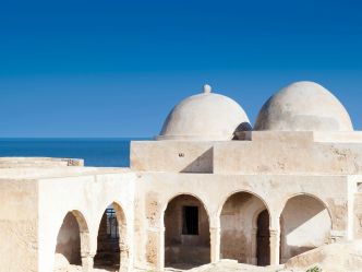 Djerba, géométrie sacrée : une spiritualité taillée dans la chaux