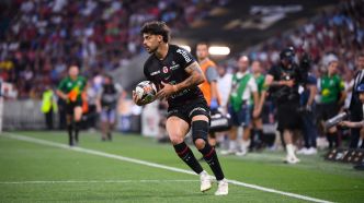 Top 14: souffrant d'un genou, Romain Ntamack "serre les dents" avant une opération cet été