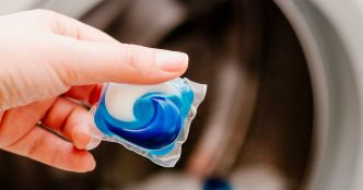Validée par 60 Millions de consommateurs, cette lessive à petit prix est la plus efficace