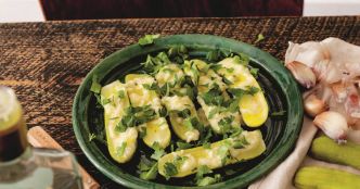 Courgettes à la crème d'ail, riste d'aubergines et carpaccio de brugnons : trois recettes pour célébrer l'arrivée de l'été