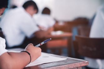 Réussirez-vous la dictée du brevet 2025 ? Testez-vous en 10 questions