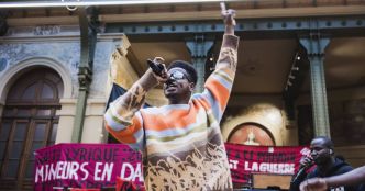 «Je suis venu pour être inscrit à l'école» : les mineurs isolés manifestent pour leur droit à la scolarisation