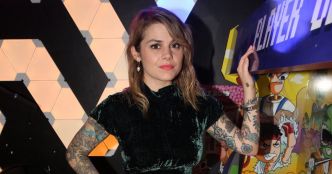 Coeur de Pirate a écrit une chanson pour sa fille Romy, et dévoile d'adorables clichés d'enfance