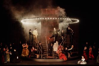 À l'Opéra-Comique, Denis Podalydès monte un "Faust” ambigu en diable