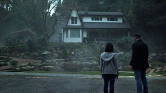 Devenir célèbre du jour au lendemain grâce à une série Netflix : elle récupère par surprise la maison familiale.