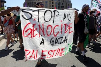 Salon du Bourget: manifestation contre "l'économie de guerre" et "le business de la mort"