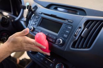 Ce jeu pour enfants permet aussi de nettoyer l'intérieur de sa voiture en un temps record