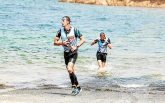 « Les 2 Nico » frappent fort sur Swimrun de Carantec