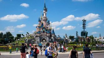 Un homme réserve Disneyland Paris pour son mariage avec une enfant de 9 ans