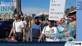 [Vidéo news] Manifestation de la « Plateform Pas Touss nou pension 60 ans »
