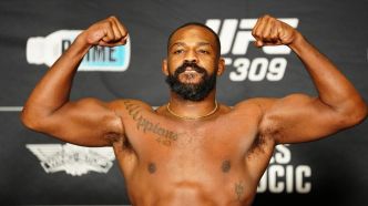 MMA : l'Américain Jon Jones, champion des lourds de l'UFC, prend sa retraite