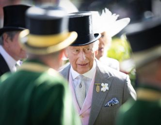 Charles III : ces deux petits mots qui lui ont appris la mort d'Elizabeth II