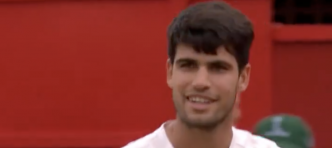 « Cette volée d'Alcaraz mérite d'être revue 1000 fois. Quand ton propre adversaire éclate de rire, c'est que le coup était complètement fou », s'enthousiasme José Moron