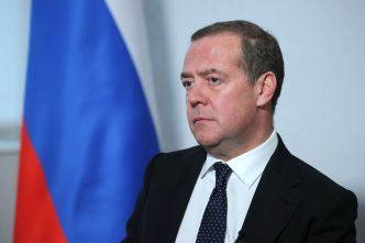 Frappes américaines en Iran : Medvedev affirme que Washington s'est piégé lui-même
