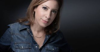 Léa Salamé, ou la puissance tardive dans un monde trop vieux, par Luc Le Vaillant