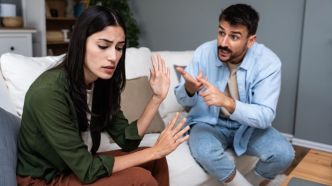Une coach révèle l'erreur fréquente qui tue votre relation avec votre partenaire