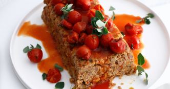 Terrine d'été à la viande et à la tomate