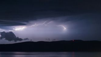 Alerte météo : une trentaine de départements en vigilance orages jusqu'à lundi, à quelle intensité peut-on s'attendre ?
