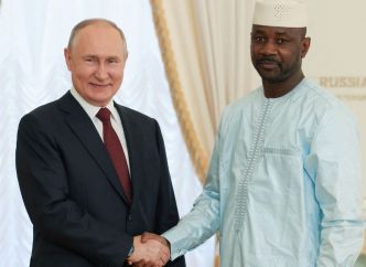 Le chef de la junte malienne en visite en Russie