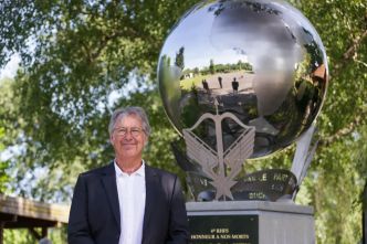 « C'est une grande fierté, un honneur, de réaliser cela pour ces hommes d'exception » : un sculpteur palois réalisé le nouveau monument aux morts du 4e RHFS de Pau