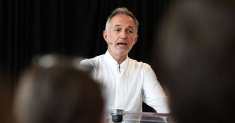 Municipales : à Paris, Emmanuel Grégoire achève sa campagne pour l'investiture socialiste avec un dernier meeting