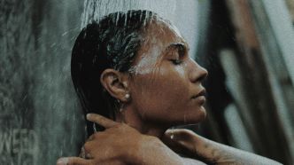 Tout le monde se trompe : voici à quelle fréquence il faut vraiment se doucher pendant la canicule, selon un médecin