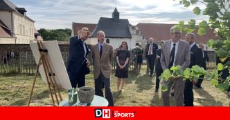 Site clé de la bataille de Waterloo, Hougoumont a reçu le duc d'Édimbourg au jardin