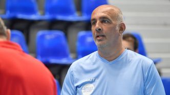 Handball : chef de bande, géant, pionnier... Qui était Denis Lathoud, le "Barjot" qui vient de disparaître ?