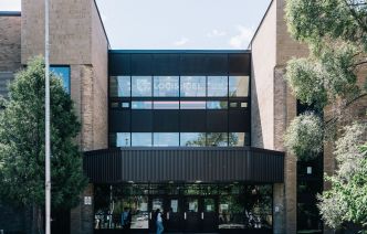 Des écoles pourraient fermer lundi sous le coup de la chaleur