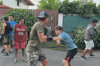 Avec Rodrigue Ah Min, l'apprentissage de la boxe se fait dans la rue