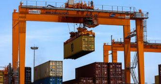 En plein développement, le Vietnam jongle entre les États-Unis et la Chine