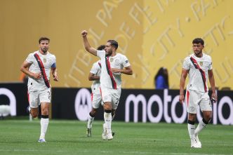 Rayan Cherki marque son premier but avec Manchester City