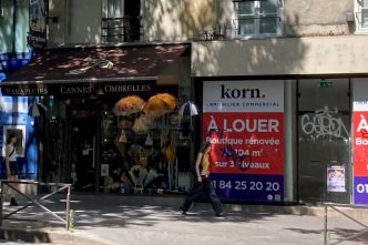 REPORTAGE. "Les clients essayent des chaussures et ensuite vont les acheter sur Internet", les boutiques du boulevard Saint-Michel en souffrance