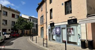 Rhône. Cette coiffeuse refuse de payer le loyer de son local « insalubre » : installé depuis 10 ans, ce salon a fermé