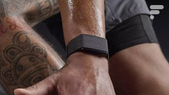 Face à Whoop, cette marque de sport lance un bracelet sans écran... et sans abonnement