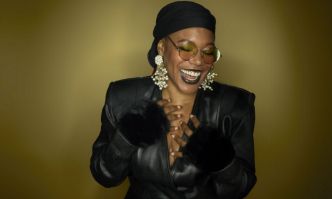 China Moses – it’s okay (i’m not alone)