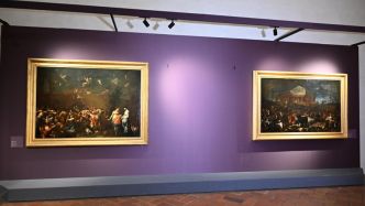 VIDÉO Il voulait prendre un selfie devant un tableau dans un musée : un touriste trébuche et déchire une peinture datant du XVIIIe siècle