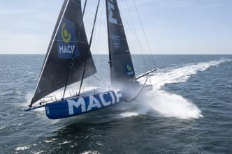 Imoca. Charlie Dalin contraint de renoncer à sa saison 2025 passe la barre à Sam Goodchild et Loïs Berrehar