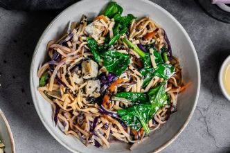 Wok de nouilles et légumes