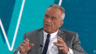 RFK Jr sape les fondations de l'empire vaccinal de Bill Gates