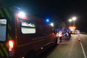 Le véhicule d'un automobiliste de 20 ans s'encastre violemment autour d'un pylône électrique, la victime souffre de plusieurs traumatismes