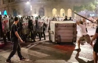 Serbie : les manifestants ont appelé à la destruction du pays, affirme la présidente du Parlement