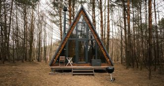 Adieu les tiny houses : ce modèle nouvelle génération avec terrasse intégrée donne envie de s'évader et fait un carton cet été